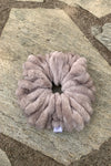 χειροποίητο-scrunchie-μπεζ